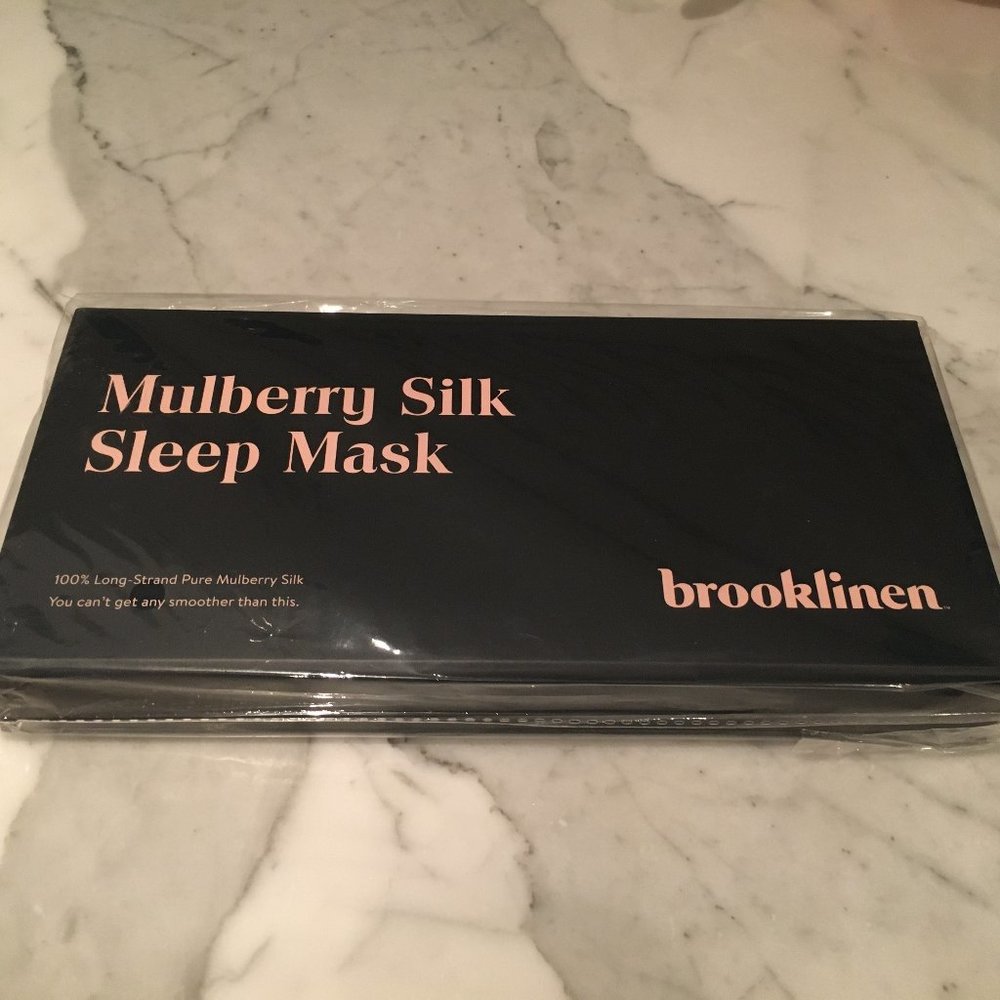 Brooklinen Mulberry Silk Eyemask Carbon